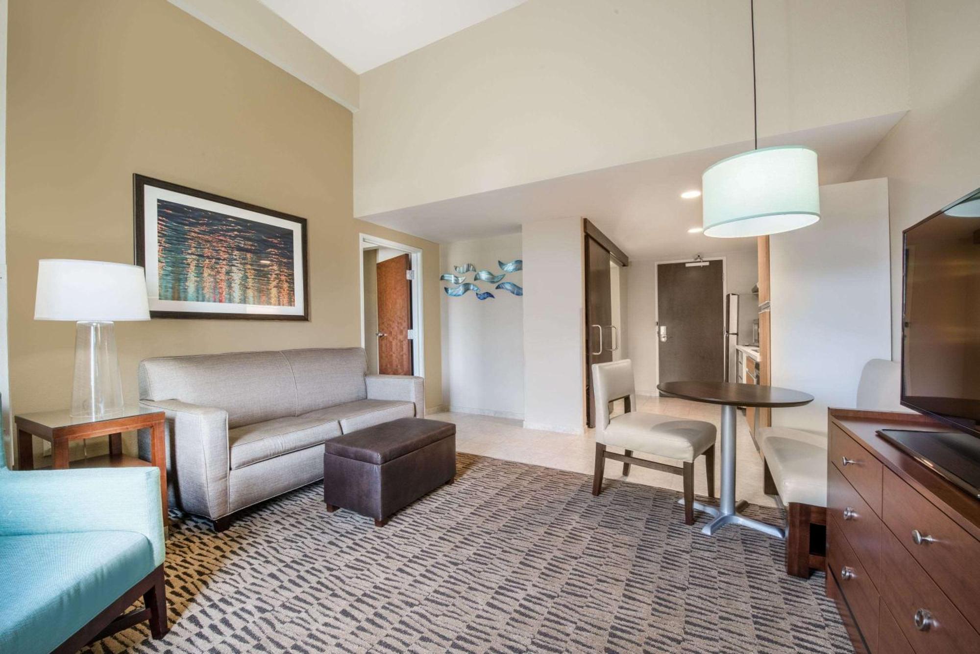 Hawthorn Suites By Wyndham Бриджпорт Екстериор снимка